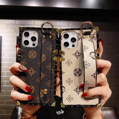 Luxury Square Leather Phone Case For iPhone 13 12 11 14 Pro MAX XS XR 7 8 Plus SE Wrist Strap Holder Cover For Samsung S23 S22 S21 A13 A53 A12 A22 A52