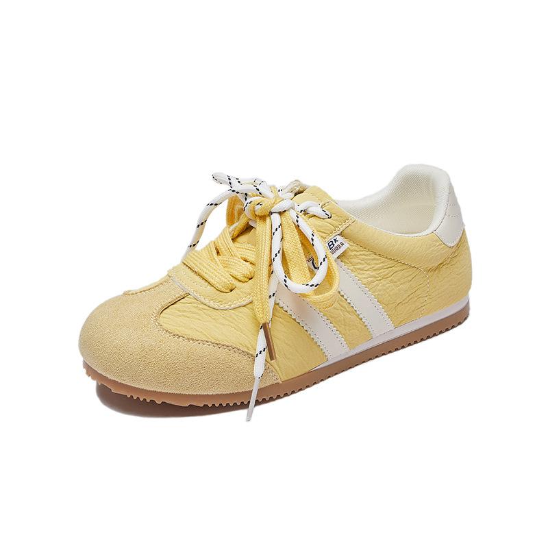 ins Korean version of the new lightweight retro German training little white shoes female spring student flat casual shoes street shot A88