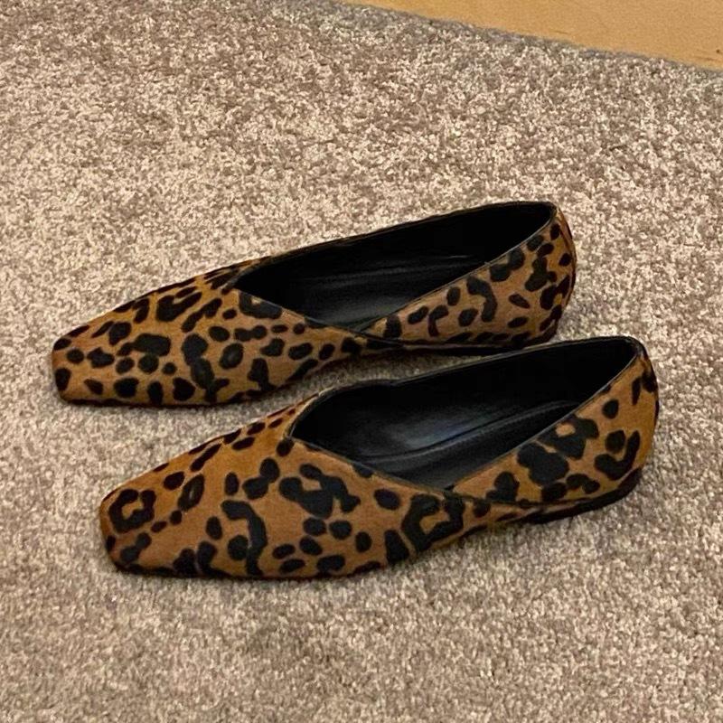 

Vintage niche leopard print flat ballet shoes single shoes women s spring 2025 new fashion small square toe Mary Jane shoes 40 леопардовий