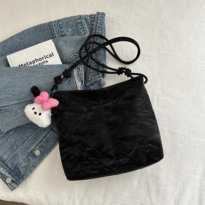 

Stylish Casual Shoulder Bag For Women Spring Summer Trendy Tote Bag Design Black White Pink Silver Without Pendant