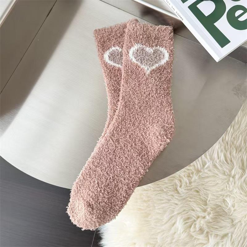 Mid-Calf Socks, Autumn and Winter Love Socks for Men and Women, Plus Velvet, Thickened and Warm, Fashionable Coral Velvet Socks