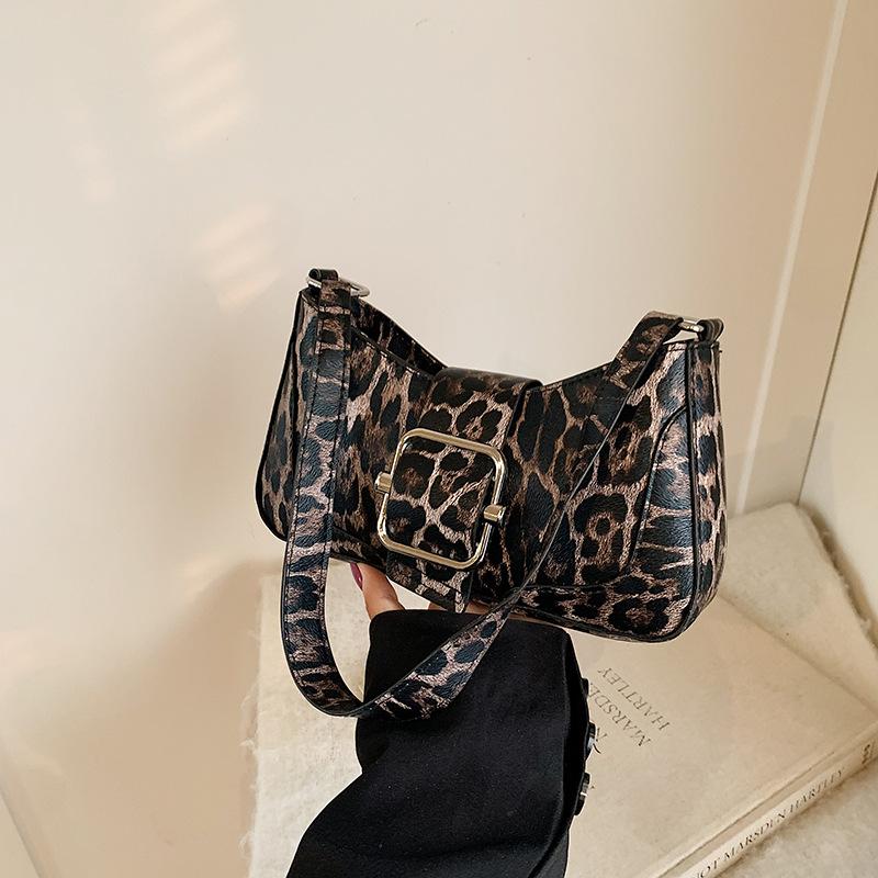 Leopard print niche design fashionable shoulder bag women's autumn and winter new high-end texture foreign style versatile casual armpit bag