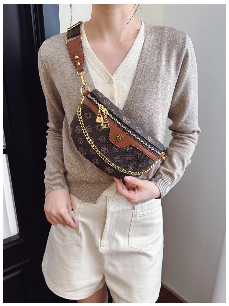 2025 Women's Versatile Chest Bag: Trendy Color Block Crossbody with Chain