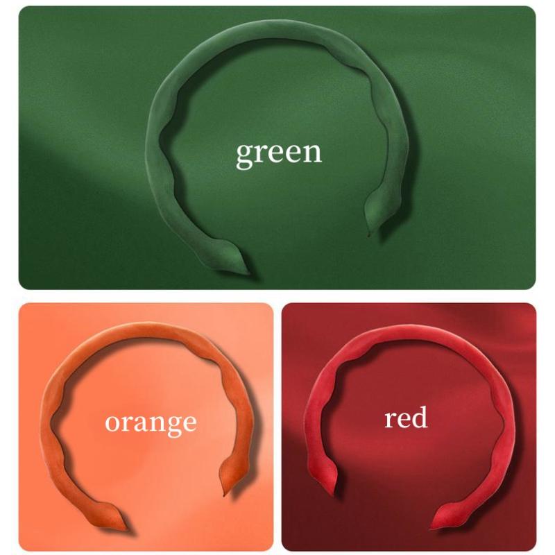 Card Style Suede Ultra-thin Car Steering Wheel Cover, Dynamic and Fashionable Universal Version