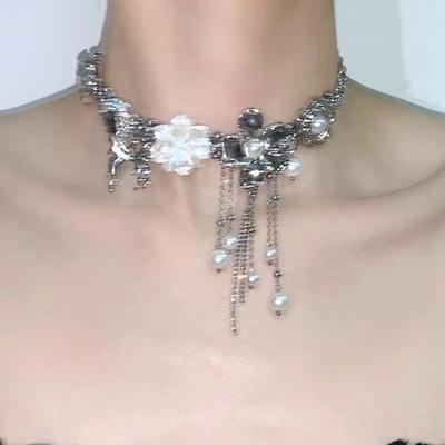 Vlinder Liefde Bloemen Parel Kwast Ketting Veelzijdig Niche Ontwerp Mode Temperament Sleutelbeen Ketting Zoet Cool Kruid Meisje Stijl Nekketting Trend
