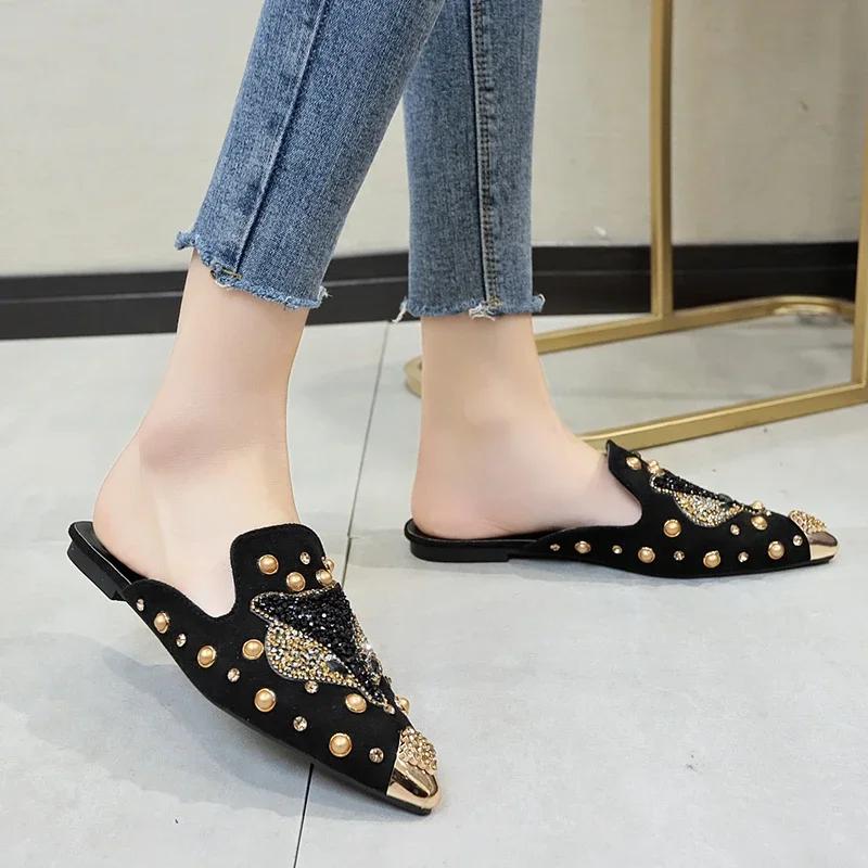 Mode Neue Damenschuhe Mode String-Perlen Spitz Strass Nieten Flache Damen Hausschuhe Slip-On Maultiere Loafer Sandalen Slides Damenschuhe