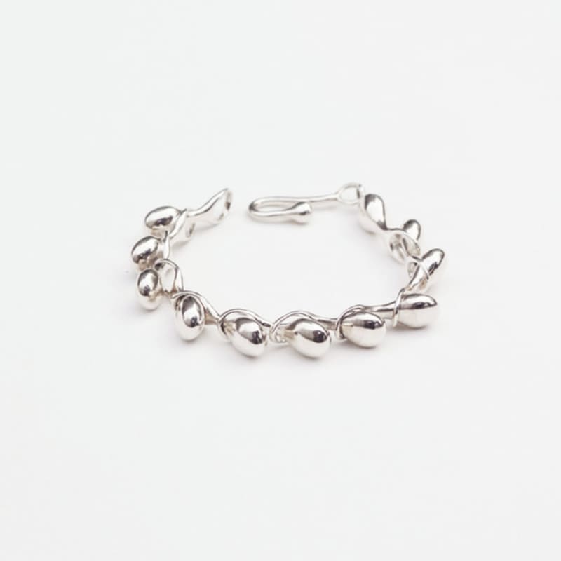 VINOOM bold loop bracelet