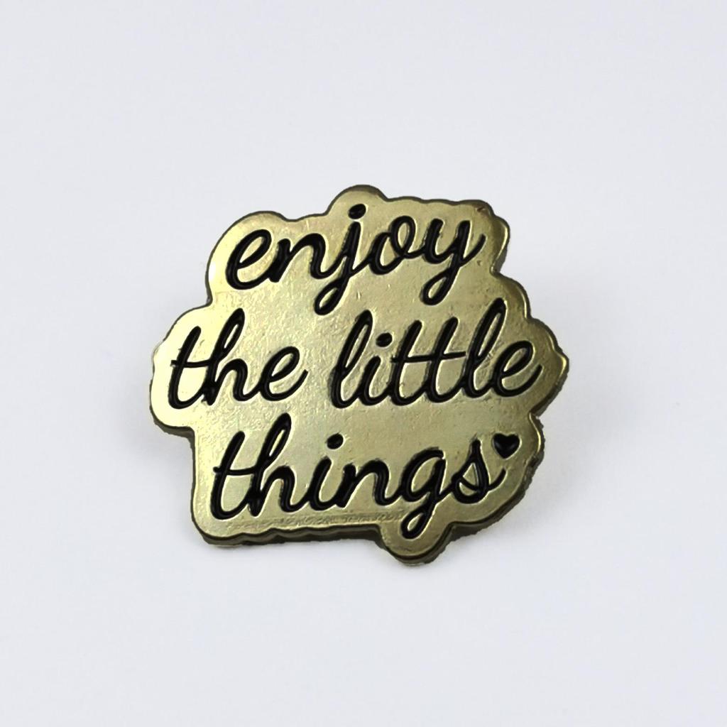 Geometric English Letter Brooch: Creative Lapel Pin & Versatile Backpack Accessory.
