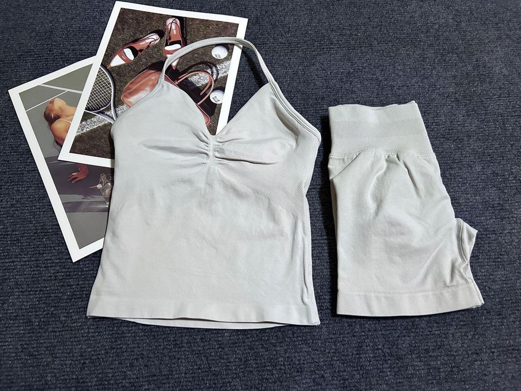 DFYNE Sports Vest & Halter Bra 3/4 Shorts Set