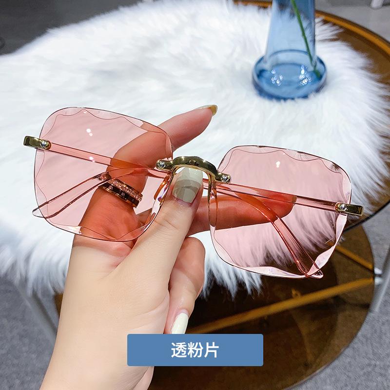 Fashion Tea Gradient Sunglasses Women Ocean Water Cut Trimmed Lens Metal Curved Temples Sun Glasses Female UV400