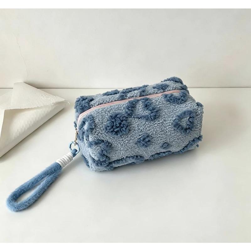 Ins Style Cosmetic Jacquard Plush Storage Bag Portable Cute Foreign Style Storage Bag Go Out Washing Plush Bag