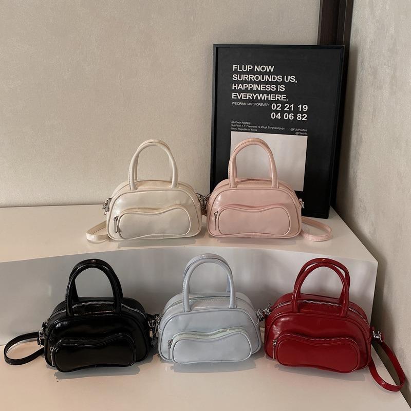 Early Spring High-grade Texture Handbag Women's New Solid Color Small Fresh and Fashionable Shoulder Messenger Bag