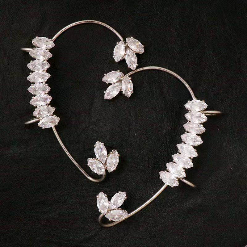 High-End Rhinestone Butterfly & Star Tassel Ear Cuff with Zirconia - No Piercing Required