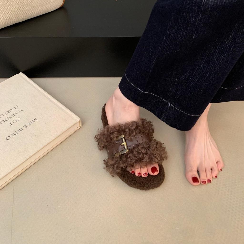 Thick-bottomed fluffy slippers women's autumn and winter outer wear 2025 new belt buckle curly hair cute outer wear one-word sandals