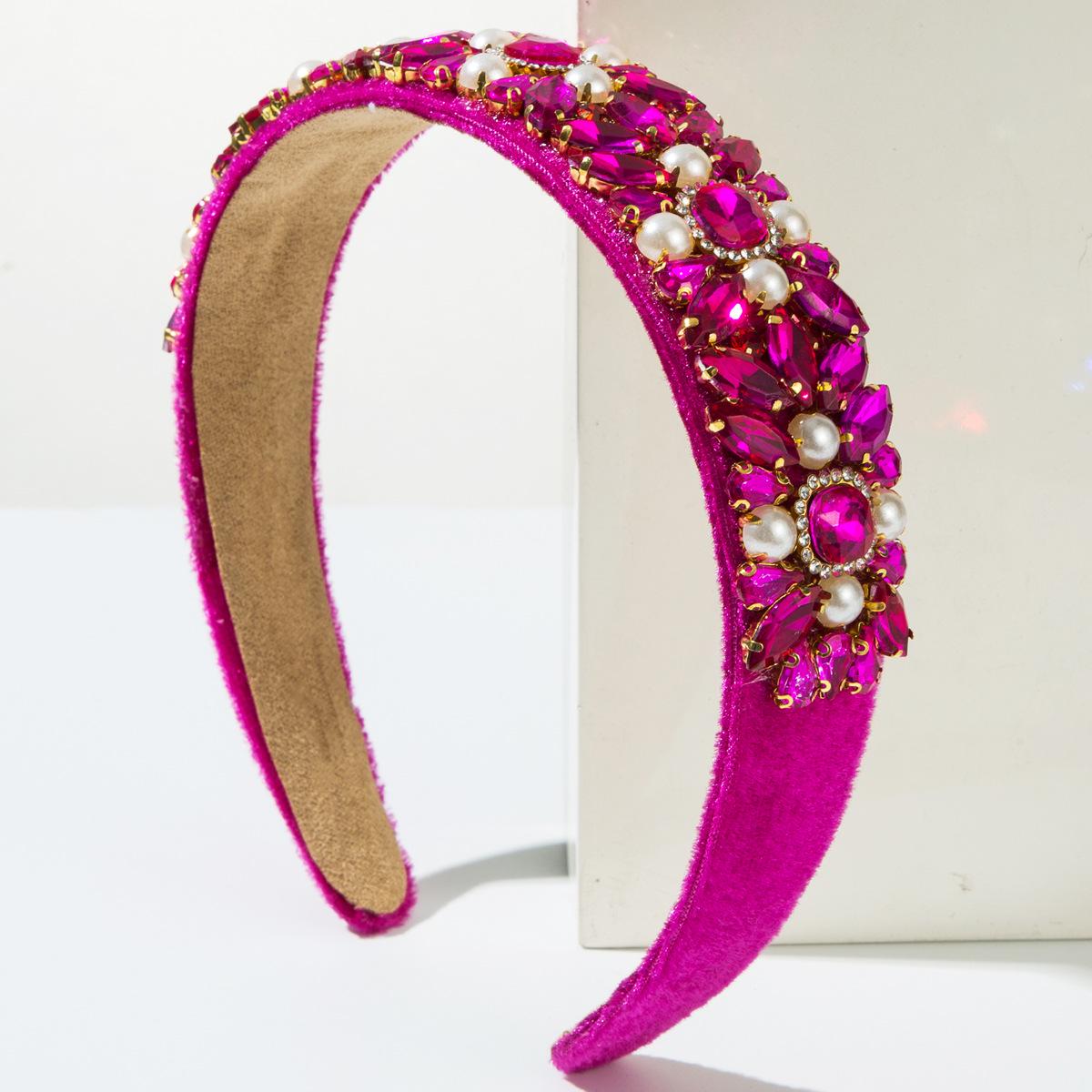 Barockes Samt-Stirnband mit Diamanten und Perlen – Haar-Accessoire im Retro-Palast-Stil für Damen fuchsie