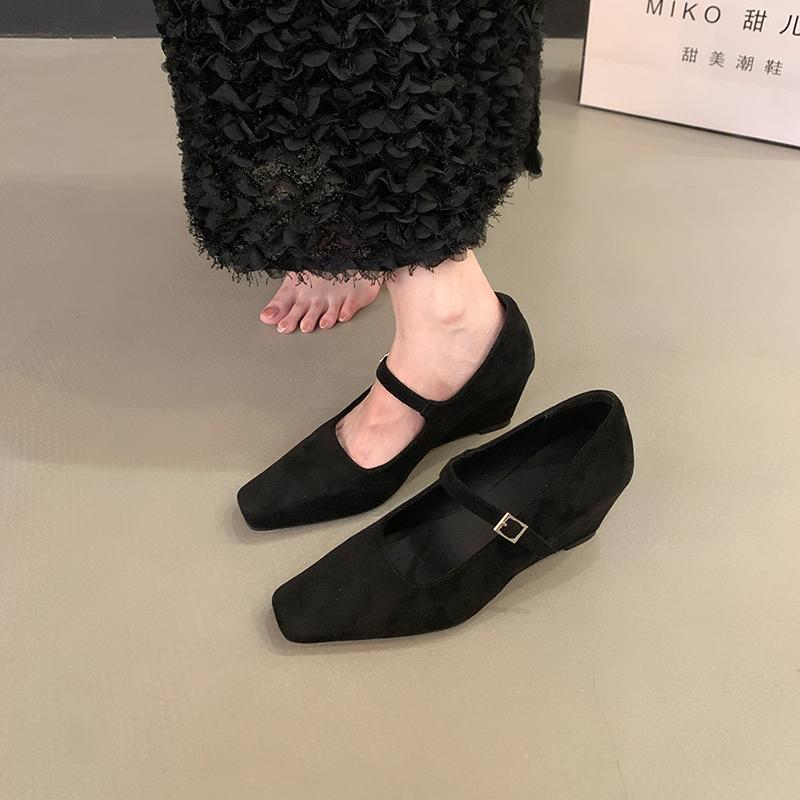 

Туфли Женские Балетки Квадратный Носок Неглубокий Вырез Низкий Каблук Платье Лето Новые Удобные Ретро Мэри Джейнс Ретро Женская Обувь Неглубокий 39 чёрный