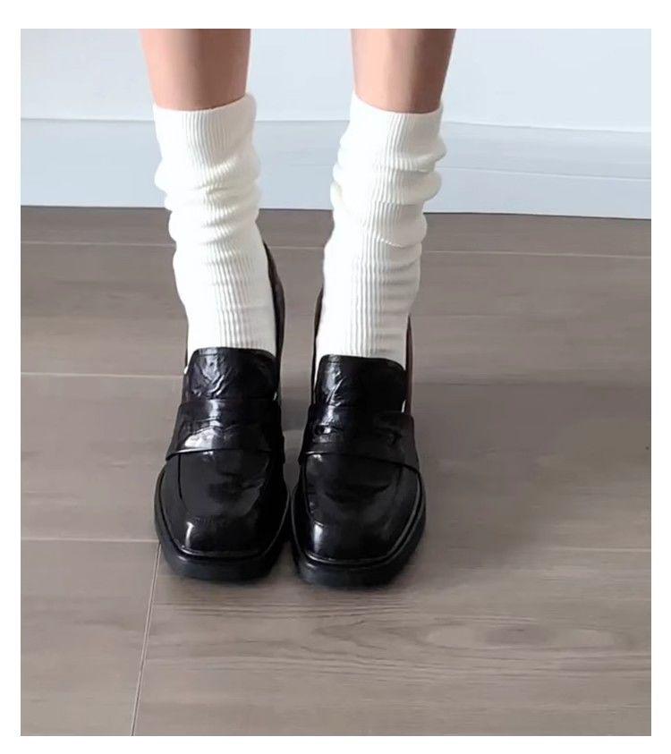 2025 Retro Mary Janes mit klobigem Absatz Damen Slipper: Hoher Absatz, Dicke Sohle, Quadratische Zehenpartie, Lederschuhe.