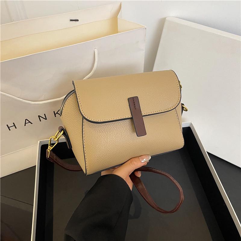 

Женская ретро квадратная сумка через плечо 2024: Универсальный дизайн высокого класса