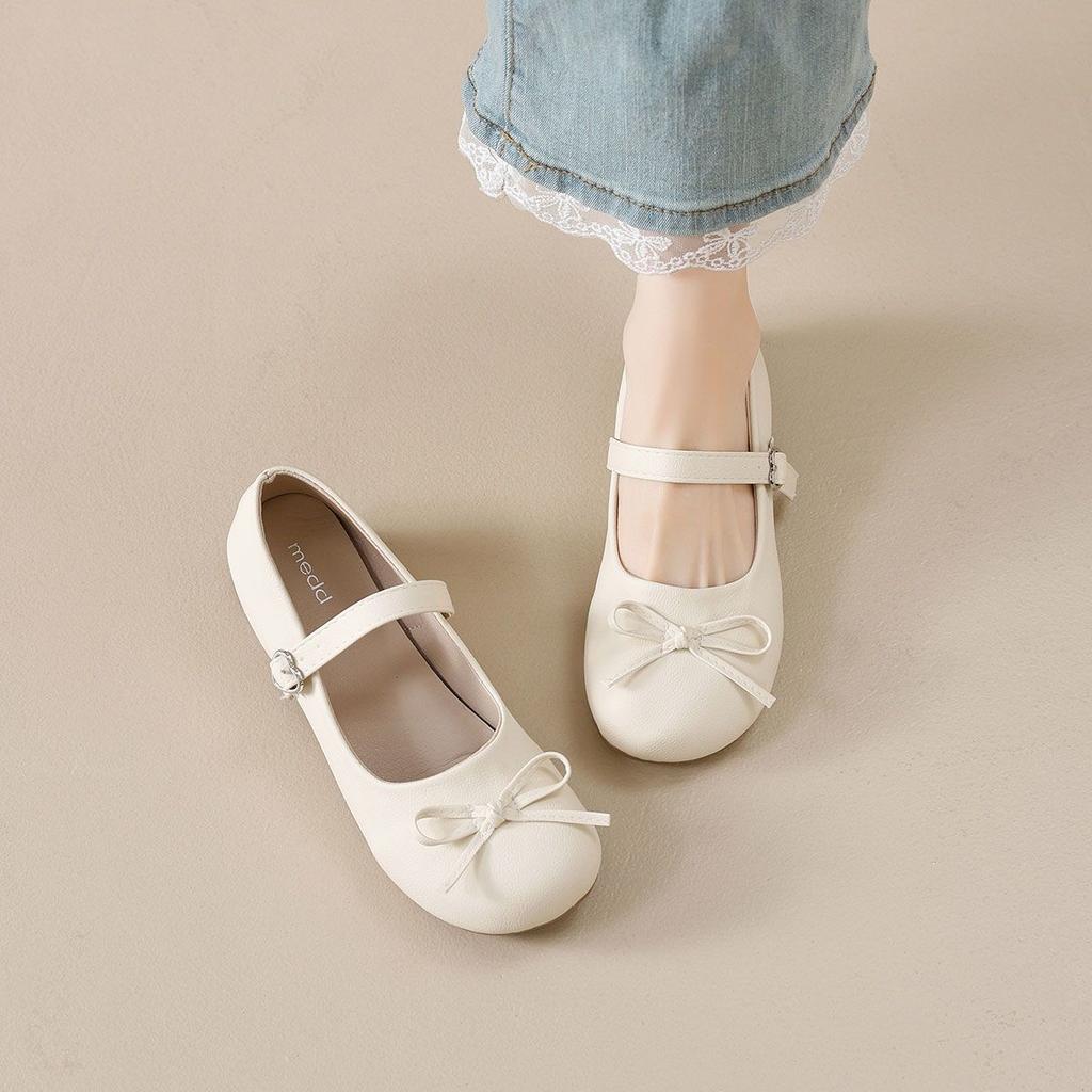 Mary Jane shoes 2025 summer new white Japanese round head light mouth thick heel with skirt bow cute single shoes