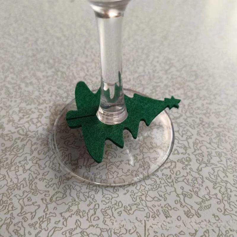 Christmas Wine Glass Decorations Goblet Pendant Accessories Elk Christmas Tree Snowman Gingerbread Man Christmas Hat 1pc