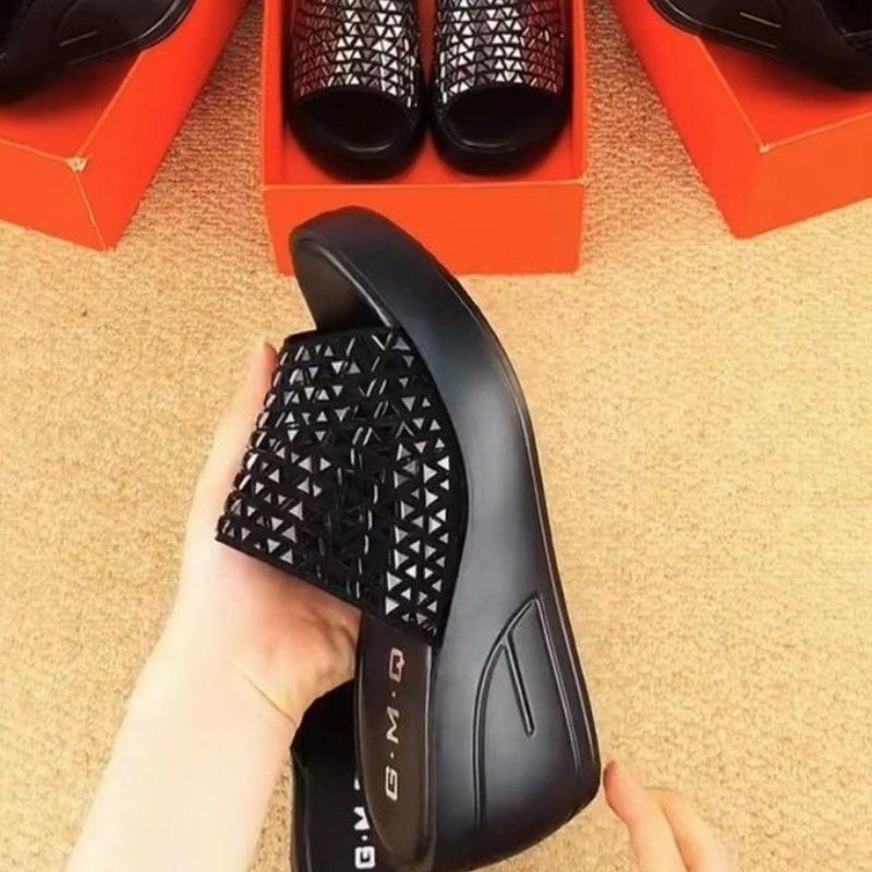 New Women's Wedge Heel Shoes Thick-soled One-shoulder Sandals for Mom