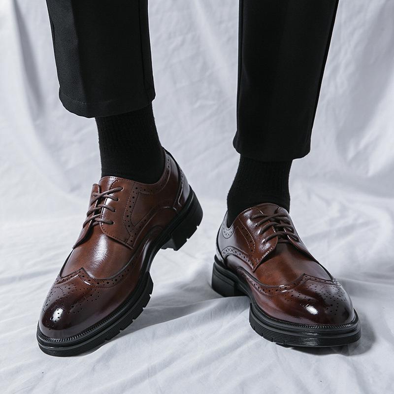 Men's Spring English Brogue Leather Shoes: Casual Business Formal Style, Suited for Matching with Suits