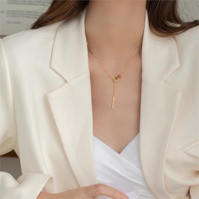 L316 Edelstahl Quadratisches Ineinandergreifendes Anhänger Halskette Für Frauen Einfacher Zarter Weiblicher Schmuck Großhandel