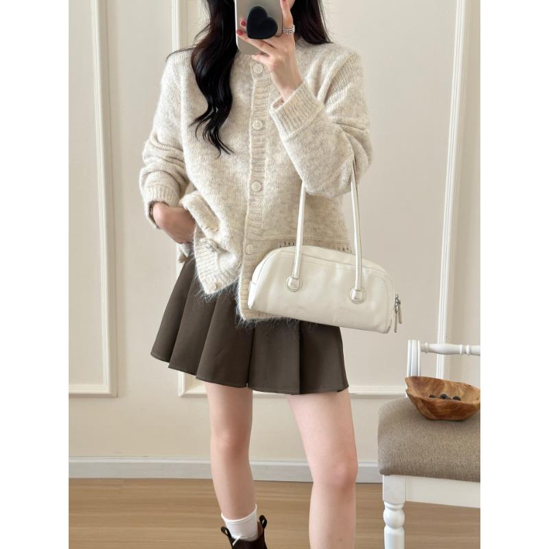 Autumn and winter new three-dimensional flower soft waxy loose knitted cardigan gentle wind sweet sweater jacket women