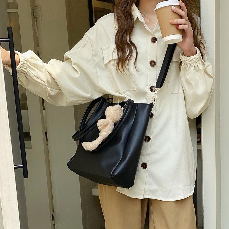 Casual PU Leather Tote Shoulder Bags New In Large-capacity Women's Crossbody Bags Simple Female Handheld Handbags Black Beige