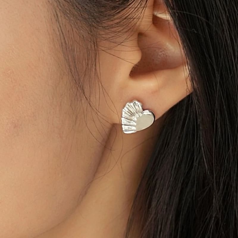 BELLOOGGI Frill heart earring