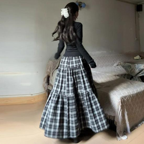 Spring 2025 Women's Navy Blue Plaid A-Line Patchwork Umbrella Skirt