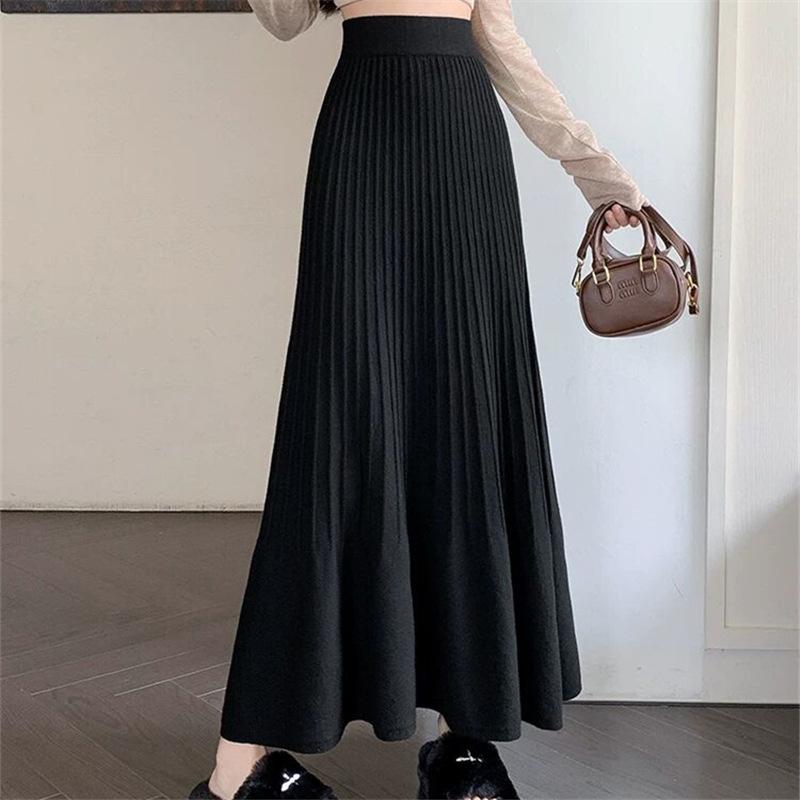 Off-white High-Waisted Pleated A-line Knit Skirt for Women - Petite Korean Style, Autumn/Winter Wear