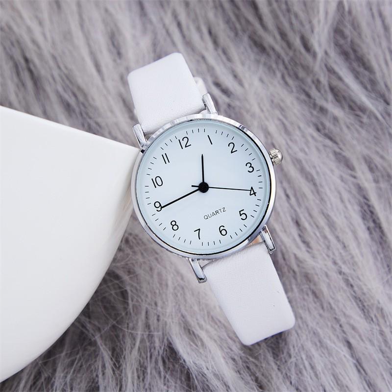 Reloj de Cuarzo para Mujer: Correa de cuero simple y elegante