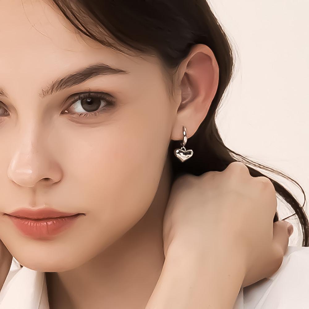 Westisland Chubby Heart One-Touch Earrings_Wi5061420