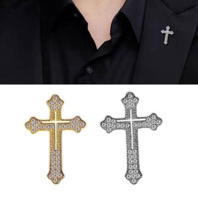 Klassische Herrenkreuze Anstecknadel Stilvolle Legierung Kreuz Brosche für Herren Perfekt zur Aufwertung der Raffinesse Ihres Anzugs
