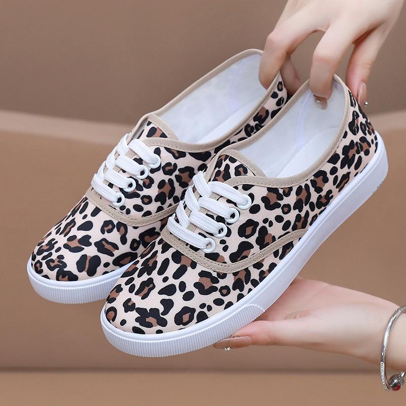 Leopard print spring new low-top espadrilles female student ins Korean version flat-bottomed versatile low-top trendy casual skateboard shoes