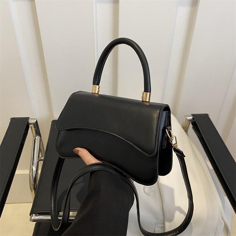 

2024 New Trendy Fashionable Pu Leather Chain Shoulder Bag For Women With Sophisticated Stitching Design чёрный