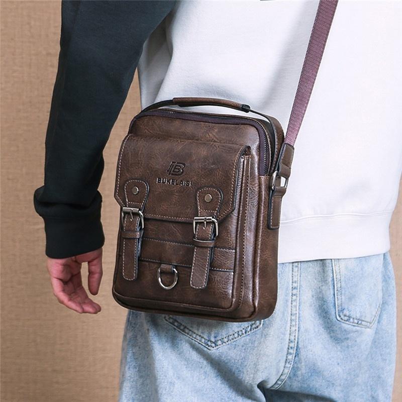 over the shoulder man bolsa