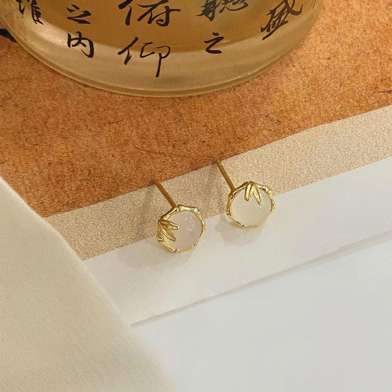 

Серьги из белого халцедона, элегантные новые серьги в китайском стиле, легкие, роскошные, высококачественные серьги в виде листьев бамбука