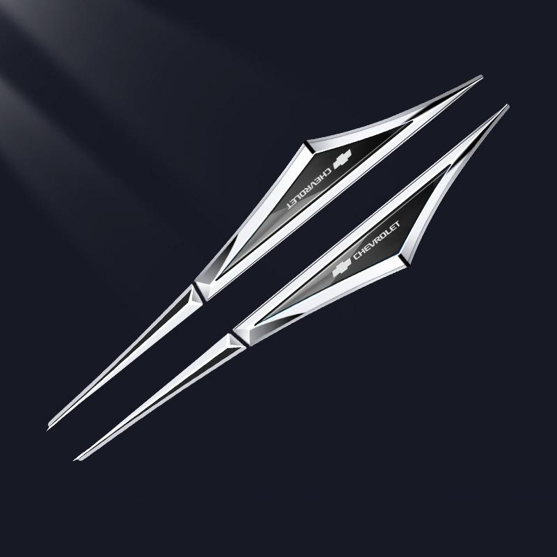 FUK1 2PCS Car Side Body Badge Fender Sticker for Chevrolet Spark Captiva Cruze Malibu Sail Equinox Trax Tracker AVEO Lova Decoration