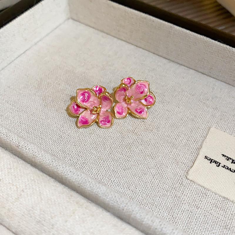 Medieval Vintage Dripping Oil Flower Earrings Retro Niche High-end Earrings Light Luxury Versatile Temperament Earrings Women