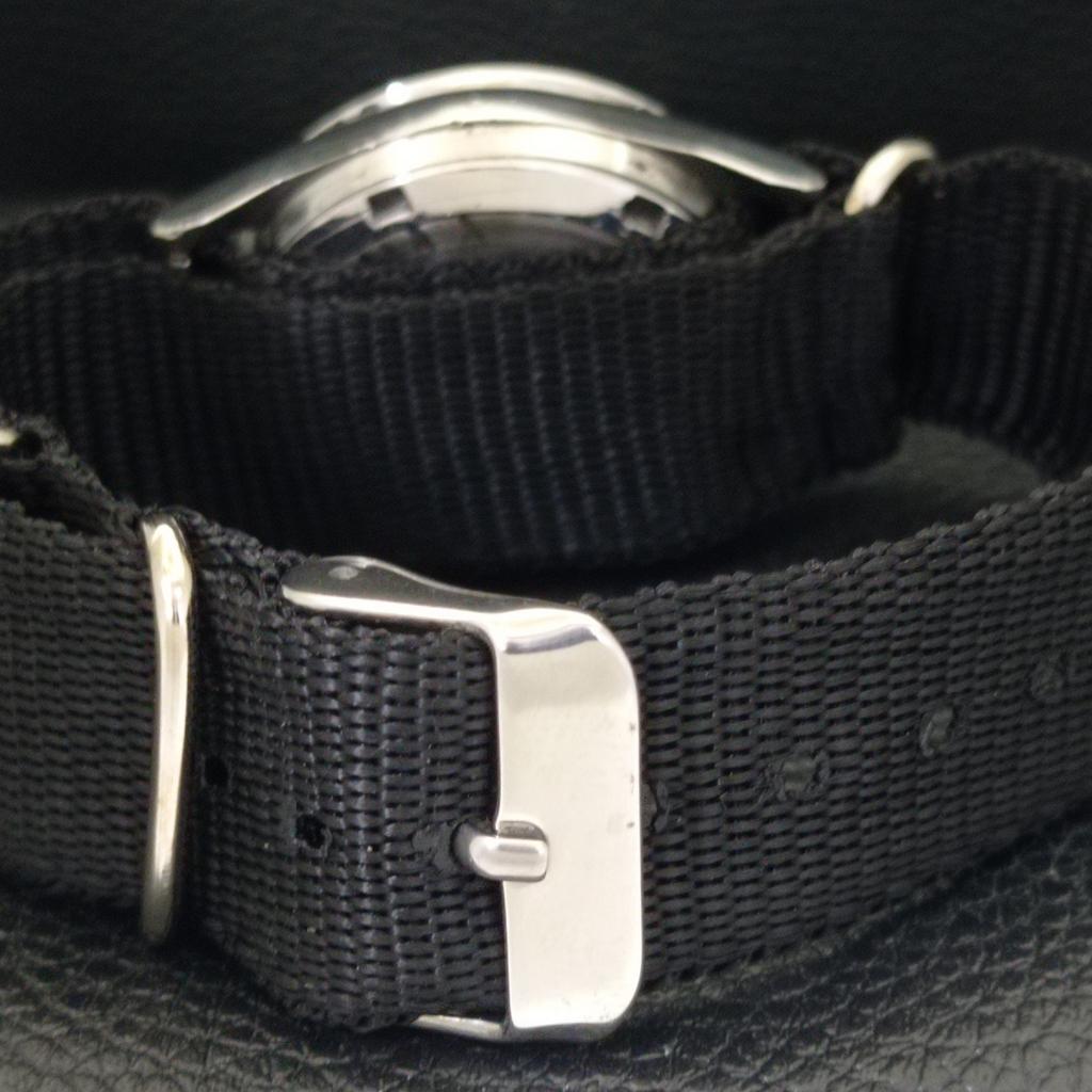 JAPAN VINTAGE CITIZEN AUTOMATIC 8200 MENS ORIGINAL DIAL WATCH A702158-5 R208-a702158