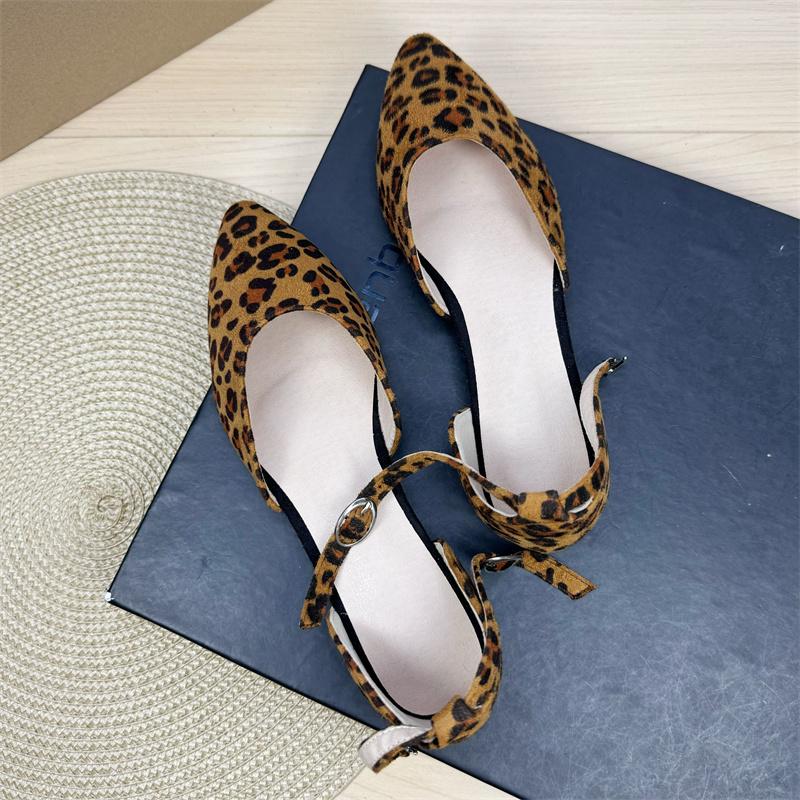 Fashion Flat Shoes for Women's Spring and Autumn Plus Size Pointed Sandals Women's 41-43 French Work Shoes Ladies Loafers Women