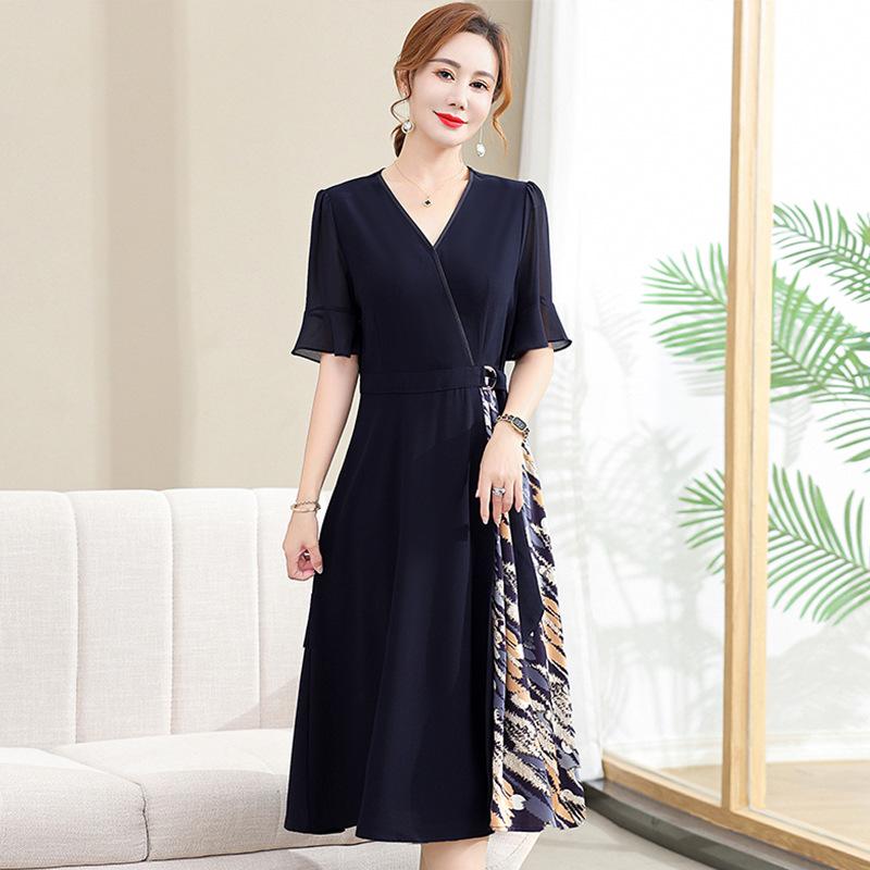 

Элегантное платье с V-образным вырезом и коротким рукавом для женщин 40-50 лет 5XL (suitable for 150-160 jin) темно-синий