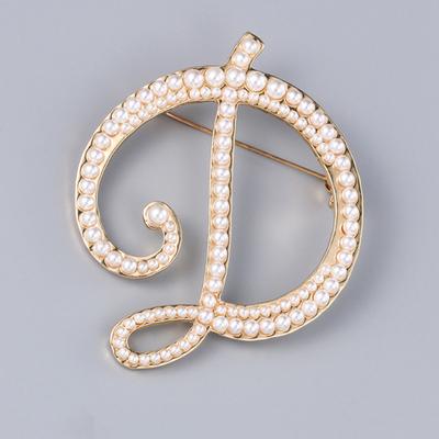 Brosche im koreanischen Stil, Brief, Kunstperlen, galvanische Damen-Pullover, Anzug-Brosche, Schmuck-Accessoires