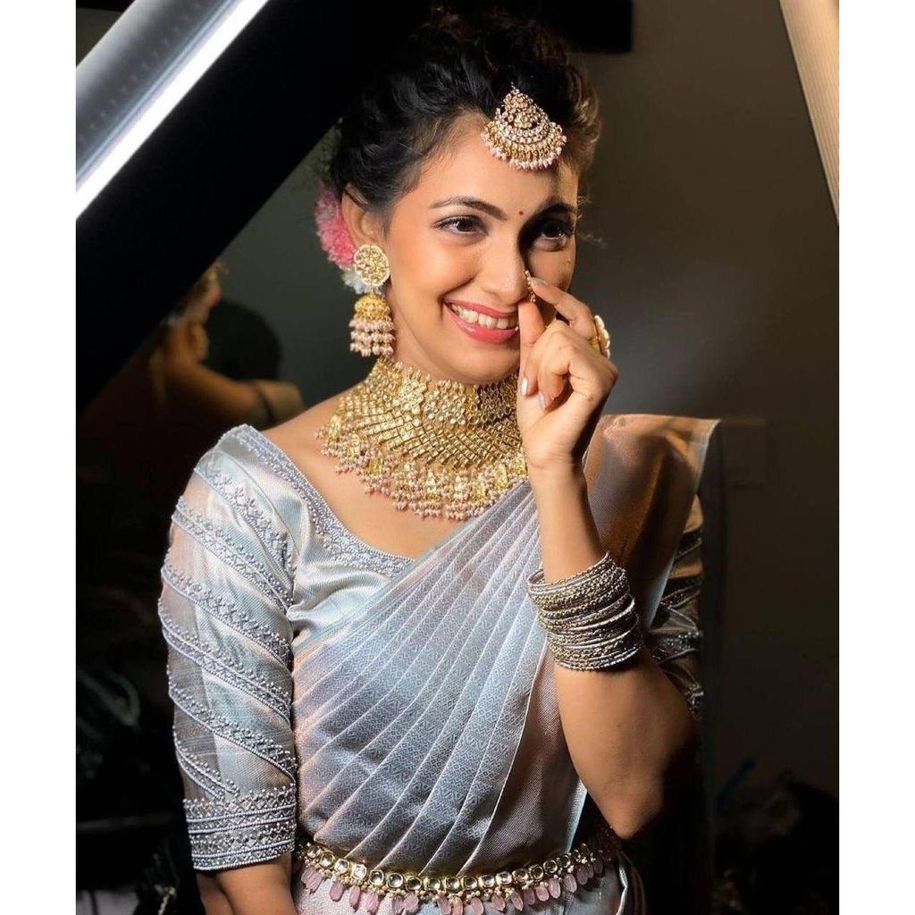 Stylish Wedding Sarre for Women ,Blouse (Need To Be Stitched As Per Size And Fit)