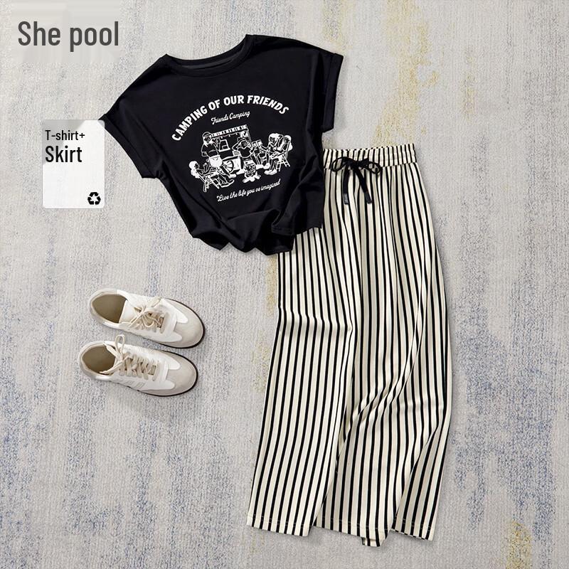 

Женский комплект: майка без рукавов и юбка в полоску M