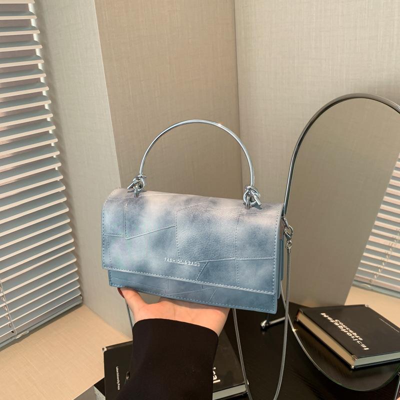 Niche Chain Shoulder Bag Women's New Temperament Versatile Small Square Bag Metal Portable Messenger Bag