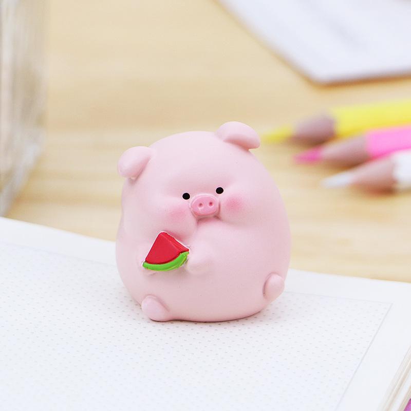 Adorable Mini Piggy Ornament: Cute Resin Figurine for Car Dashboard or Computer Screen Decor