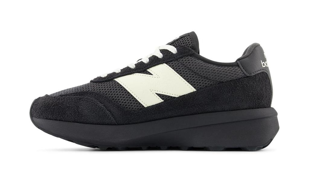 Sneakers New Balance Black Beige Version